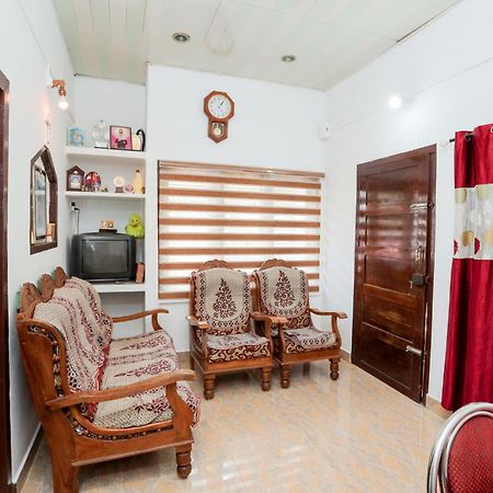 Koonamparayil Home Stay Munnar Anaviratty-Family Only Ngoại thất bức ảnh