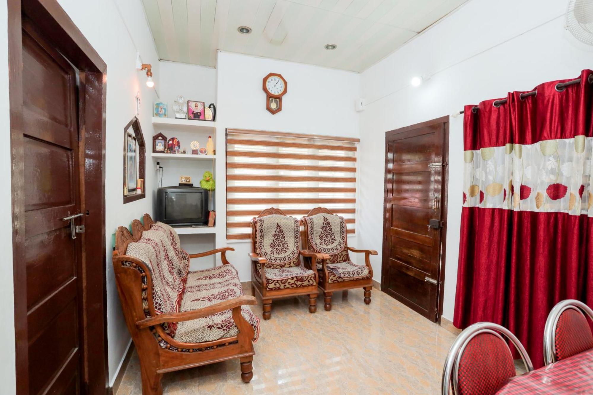 Koonamparayil Home Stay Munnar Anaviratty-Family Only Ngoại thất bức ảnh