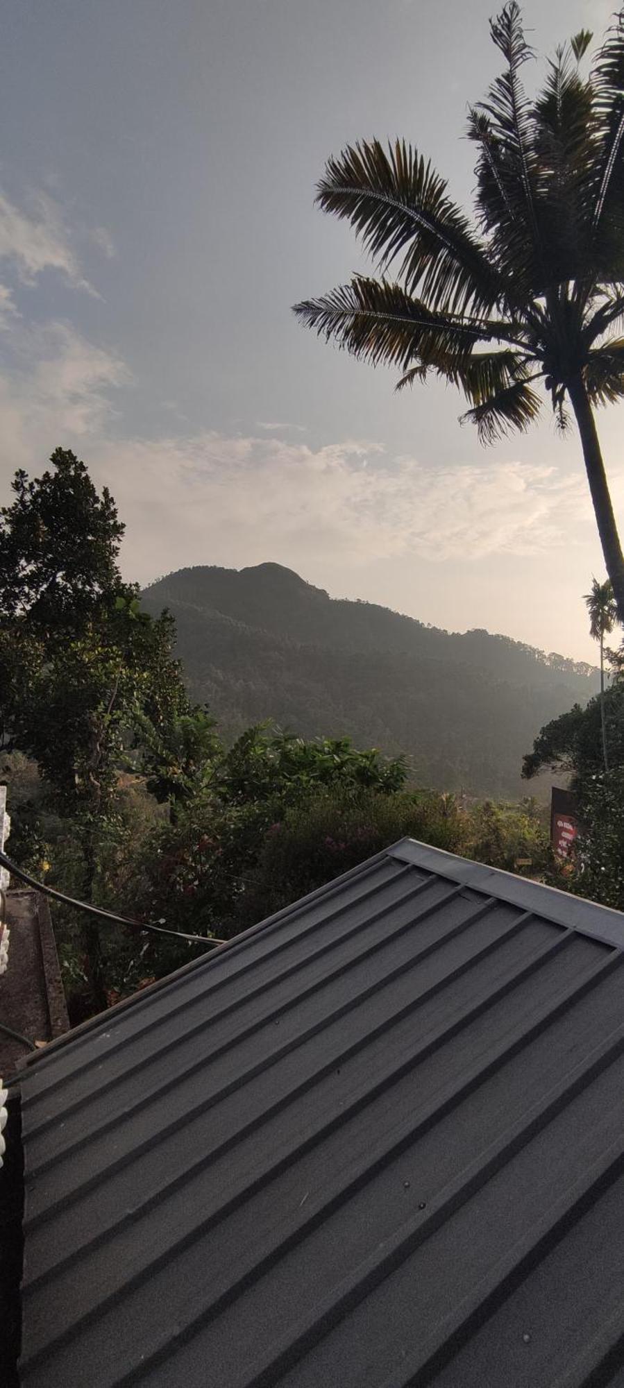 Koonamparayil Home Stay Munnar Anaviratty-Family Only Ngoại thất bức ảnh