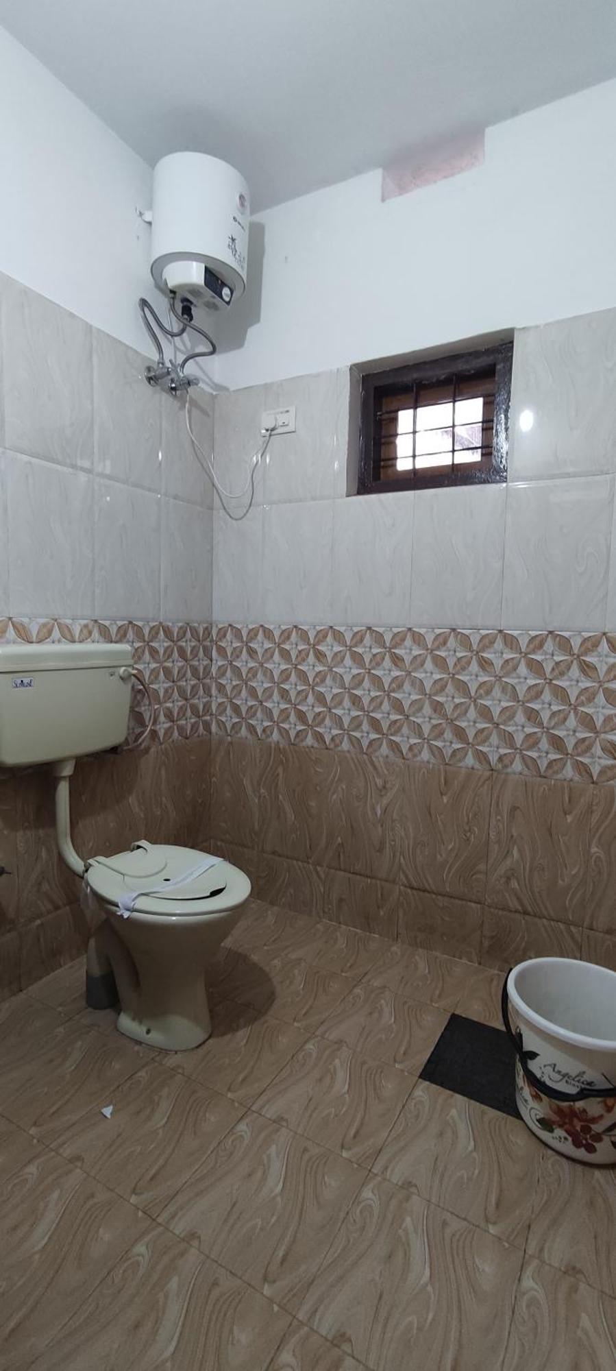 Koonamparayil Home Stay Munnar Anaviratty-Family Only Ngoại thất bức ảnh
