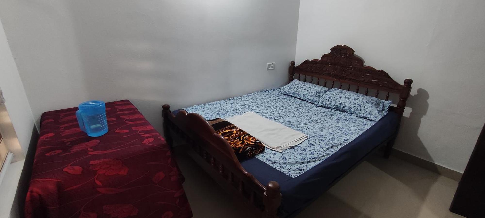 Koonamparayil Home Stay Munnar Anaviratty-Family Only Ngoại thất bức ảnh